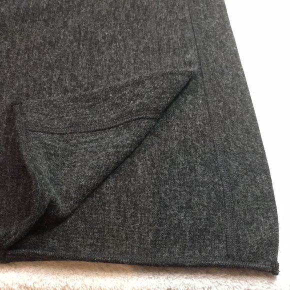 Madewell heathered gray v-neck sweater - Picture 7 of 8